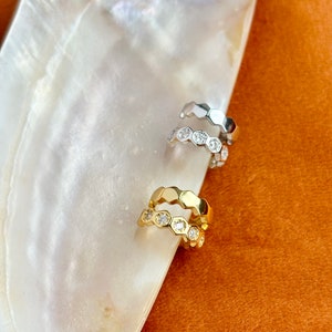 Dainty Beehive Ear Cuff, Golden HoneyComb Non-piercing Earrings, Silver Hexagonal Jewelry, 14K Gold Plated 925 Sterling Silver Jewellery