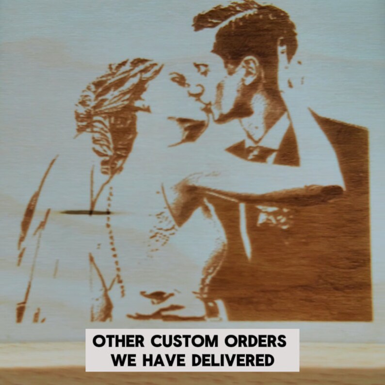 custom photo engraved music box, custom music player, couple portrait custom gift, family day gift, father day gift, mother day gift, wood photograph, wood portrait, burned wood photo, wood family portrait, anniversary gift, wedding gift