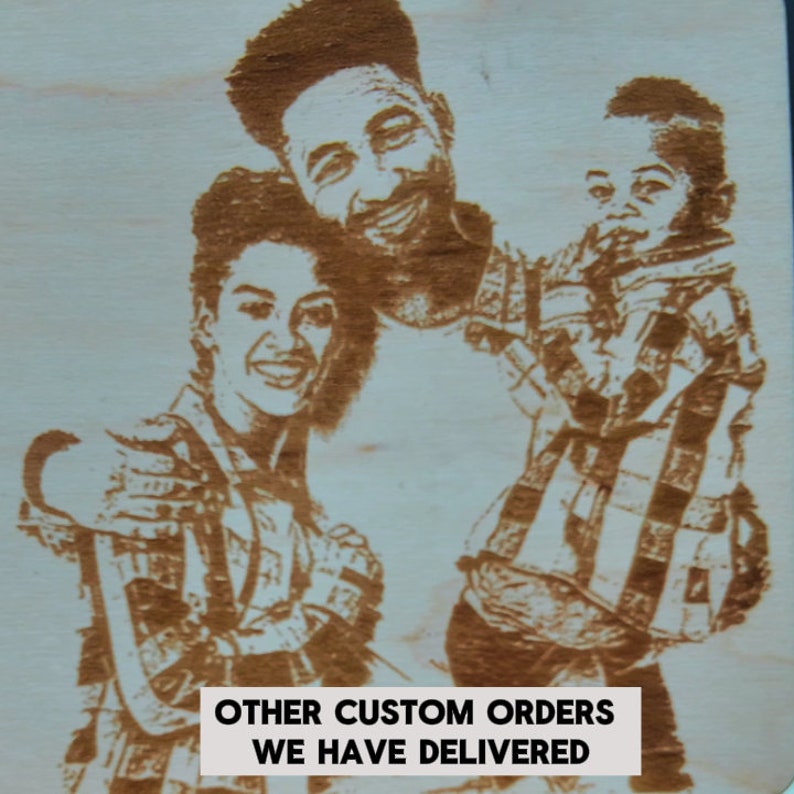 custom photo engraved music box, custom music player, couple portrait custom gift, family day gift, father day gift, mother day gift, wood photograph, wood portrait, burned wood photo, wood family portrait, anniversary gift, wedding gift