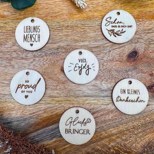 etichette regalo in legno