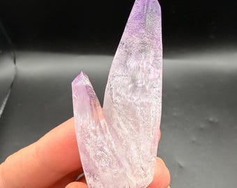 Enhydro Veracruz Amethyst Cluster. Moving bubble fluid inclusion.