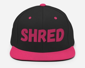 SHRED Bestickte Snapback-Mütze - Snowboarder Street Style Cap, verstellbare urbane Kopfbedeckung