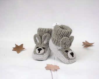 Chaussures nouveau-né, cadeau nouveau-né, chaussons bébé tricotés, cadeau de grossesse, chaussons bébé tricotés, chaussons bébé gris, chaussettes bébé.