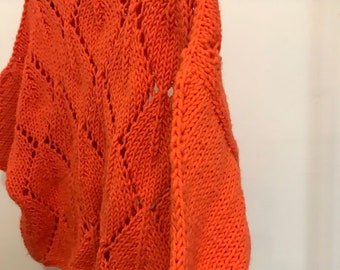 Cadeau pour la fête des mères, cardigan pour femme, pull orange, pull à col bateau, fait main, femme tendance, cadeau parfait, pull, maille oversize.