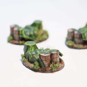 Rusty barrels HO scale, Miniature hand-painted model 1/87 railway, wargame