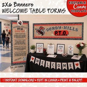 Pode incluir: Uma mesa de boas-vindas com um banner vertical e um horizontal para o P.T.O. de Derby Hills com um dragão. A mesa inclui uma toalha preta, uma bandeirola de boas-vindas, placas de inscrição e um vaso com flores.