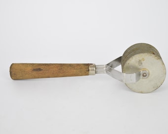 Rotella Tagliapasta In Acciaio Inossidabile – Per Pasta, Pizza E Gnocchi, Design Floreale, Utensile Da Cucina Pratico E Igienico