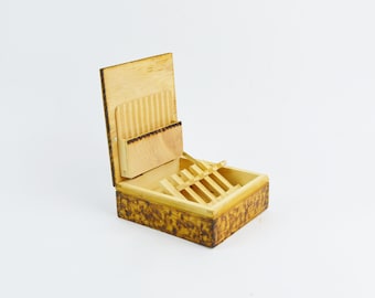 Vintage sigarettendoos - oude sigarettendoos - houten sigarettendoos - vierkante doos - tabakskoffer - woondecoratie - gemaakt in Bulgarije