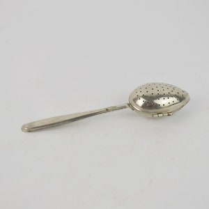 Vintage Metal Tea Strainer - Vintage Tea Infuser - Vintage Tea Spoon - Vintage Tea Infuser - Home decor - Gift Idea - Rustic Tea Infuser