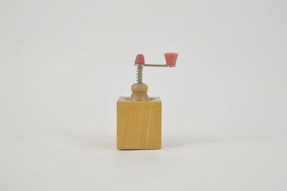 Vintage Pepper Mill, Retro Wooden Pepper Shaker, Kitchen Decor, Square Grinder