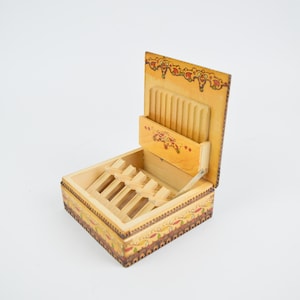 Portasigarette vintage, portasigarette retrò, portasigarette in legno, scatola quadrata, porta tabacco, arredamento per la casa, prodotto in Bulgaria