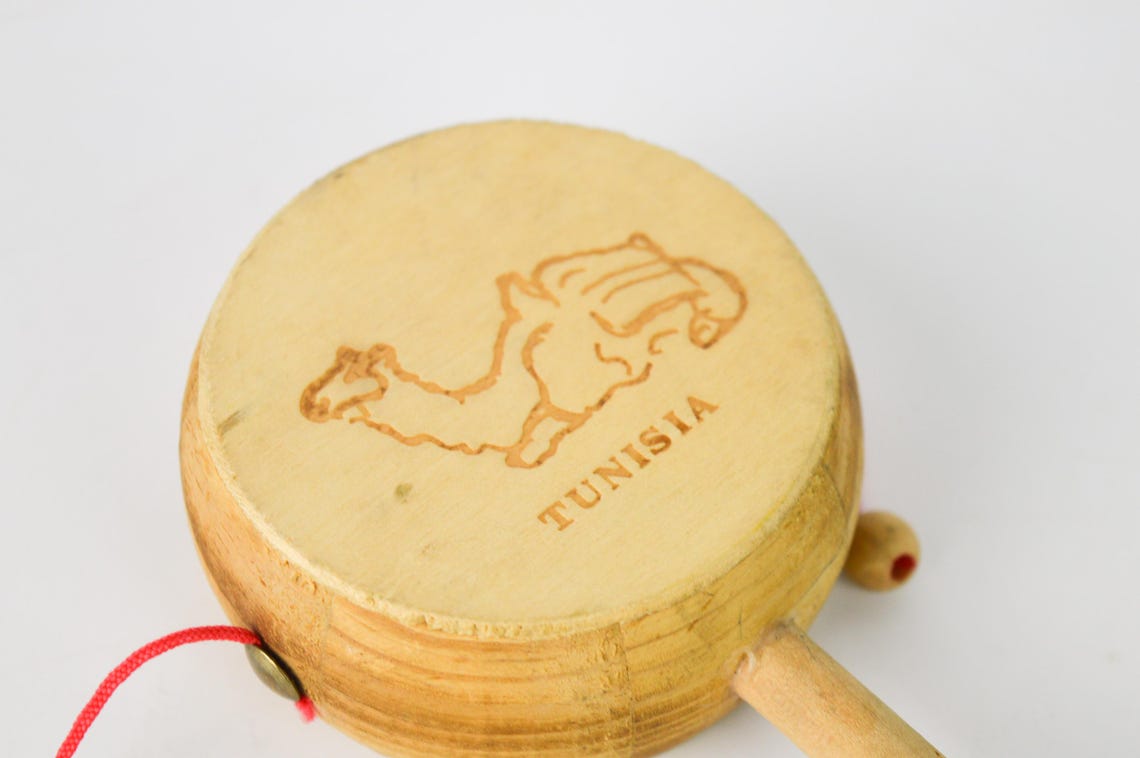 Vintage Rattle Drum, Tribal Spin Drum, Instrument Noise Maker, Made in Tunisia, Child Toy, foto 4 di 5
