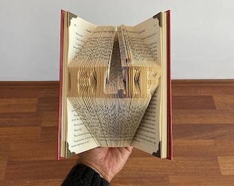 Escultura personalizada con nombre en forma de libro plegado – Decoración romántica a medida