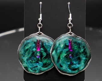 GASP! VERY lightweight dangle earrings. Hypoallergenic, Sterling Silver, Green smokey swirls with exclamation marks