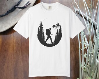 T-shirt med äventyrsgrafik och bergsvans