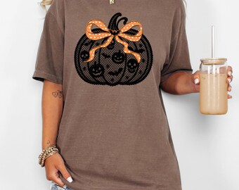 Comfort Colors® Lace Pumpkin Shirt Halloween Bow Graphic Tee Cute Spooky Fall Shirt Aesthetic October Ghost Jack O’Lantern Trendy Top