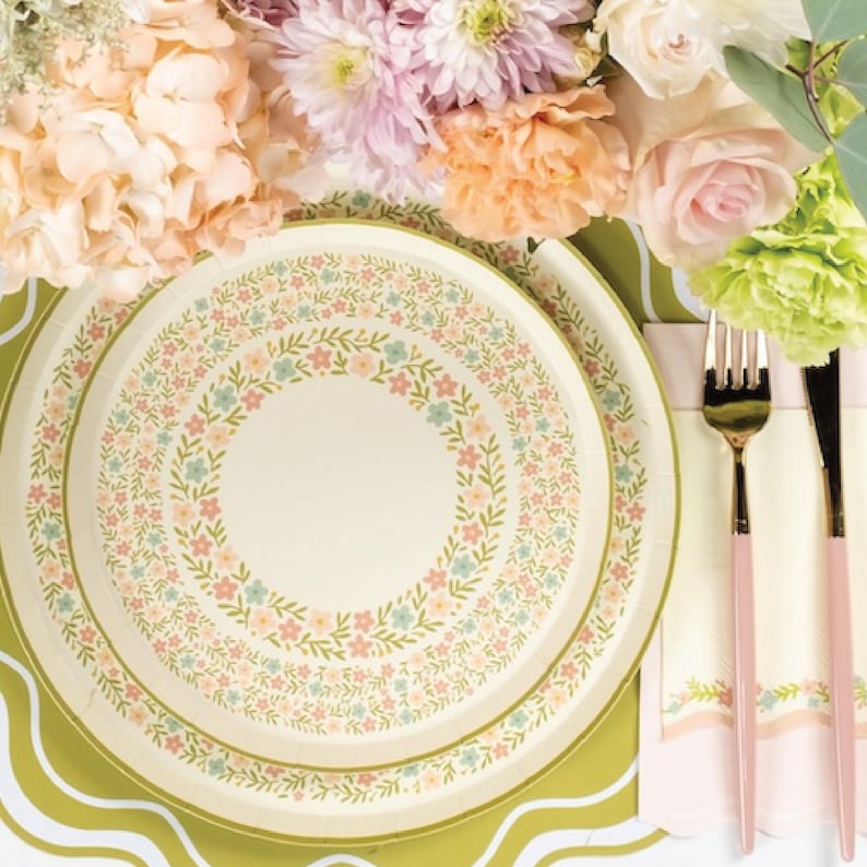 GatheringsByCP Scallop Placemats