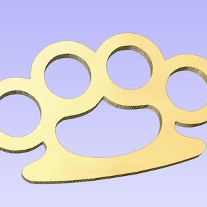 Puede incluir: Un puño americano dorado con cuatro agujeros para los dedos y una base curva. El arma se muestra sobre un fondo azul claro. El diseño es simple y simétrico.