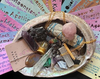 Crystal Pendant Necklace Scoop: Mixed Healing Crystals & Palo Santo