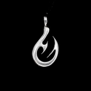 Tideflame Whisper Pendant – Silver Flame & Wave Medallion for Clarity and Inner Strength
