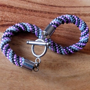 Unique Handwoven Bracelet - Handwoven bracelet made of rocailles
