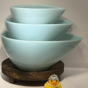 Zestaw misek do mieszania Fire King Swedish Modern / Teardrop - łącznie 3 - Delphine Blue