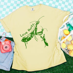 Praying Mantis Shirt Praying Mantis Insect Shirt Praying Mantis Gift Mantis Shirt Entomology Shirt Insect Shirt Insects Shirt Bug Shirt