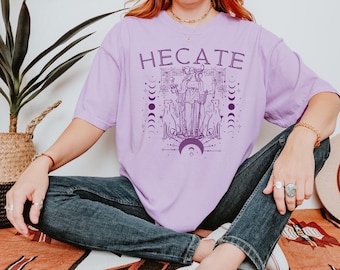 Koszulka Hekate Hekate Statua Hekate Bogini Hekate Koszulka Hekate Bogini Grecka Bogini Koszulka Mistyczna Koszulka Mitologiczna Koszulka Whimsigoth