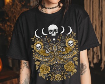 Moth Wings Whimsigothic T-shirt Gotiska kläder Moth T-shirt Botanisk tröja Dödsskalle Moth Goth Flickor Gåvor Goblincore Dödsmjölk