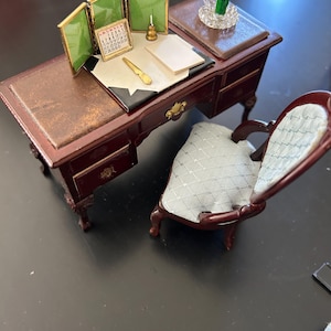 dollhouse miniatures