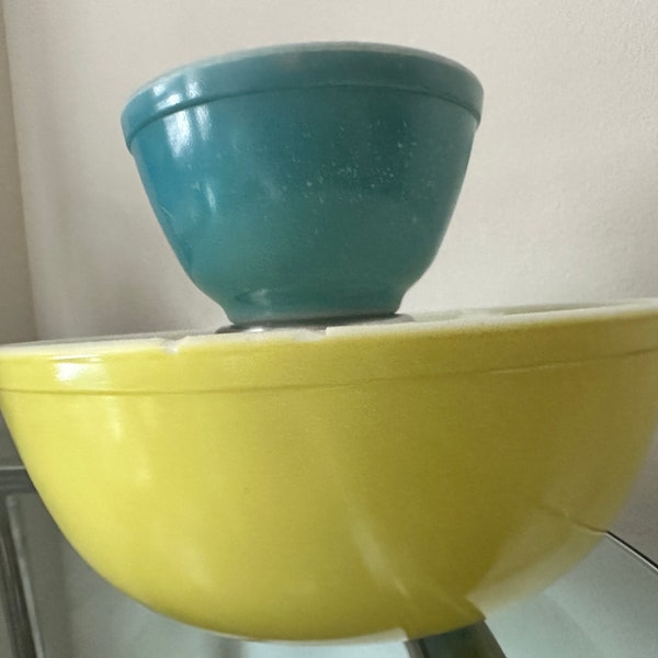 VINTAGE PYREX MIXING Bowls 1950's Primary colors