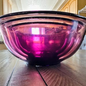 Rare 1990s Pyrex Cranberry Nesting Mixing Bowl: Vintage Kitchenware