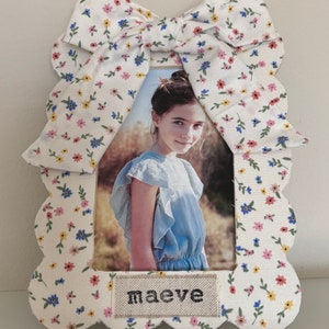 Scalloped picture frame personalized, flower picture frame, gift for girl, boho floral decor