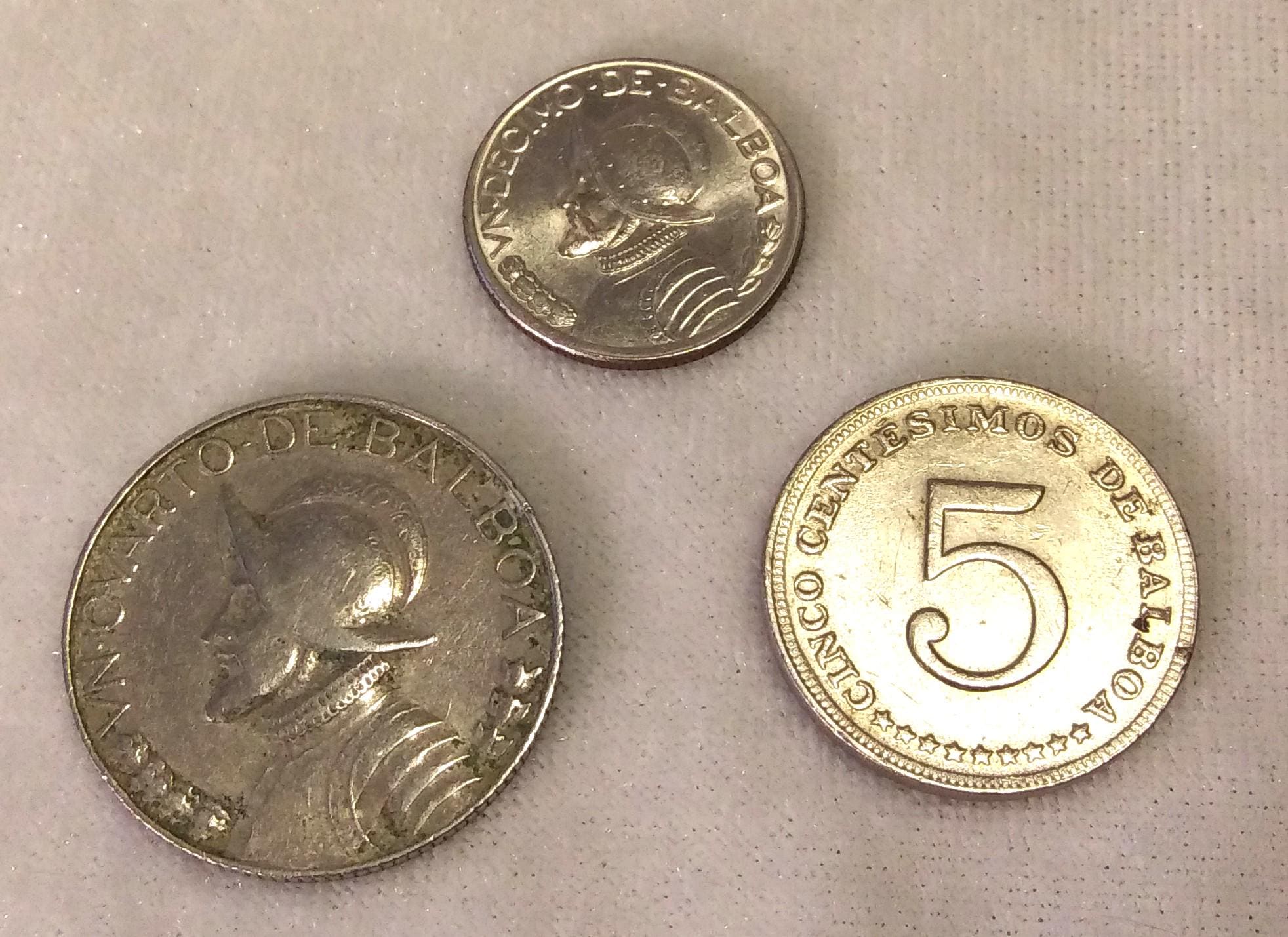Panama coins 1983 1/20 Balboa 1983 1/10 Balboa 1966 1/4 Balboa lot of 3 all in cello and flips