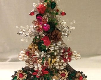 ARTE DE JOYERÍA - Árbol de Navidad en técnica mixta con regalos y ángel