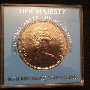 1980 Great Britian 25 New Pence 80th Birthday of Queen Elizabeth Queen Mother in Blue Case