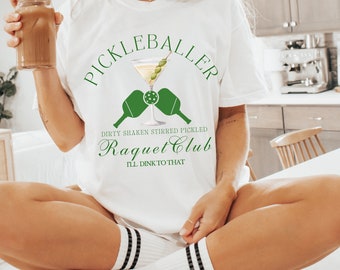 PICKLEBALLER TShirt Social Club Top altes Geld Ästhetisches T-Shirt Pickleball Shirt Pickleball Geschenk Cocktail Shirt Tag trinken Happy Hour