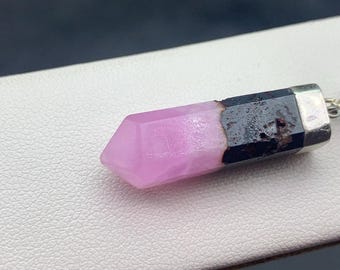 Colgante de aragonito rosa con collar de plata de ley 925 y correa de cuero y plata