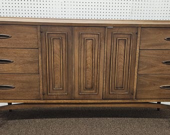 Broyhill sculptra 9 drawer "triple" dresser / credenza
