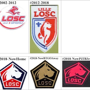 Puede incluir: Cuatro versiones diferentes del logotipo del equipo de fútbol Lille OSC. El primer logotipo es un parche circular con un perro rojo y el texto "LOSC LILLE METROPOLE". El segundo logotipo es un escudo con un perro rojo y blanco y el texto "LILLE LOSC". El tercer logotipo es un pentágono con un perro blanco y el texto "LOSC". El cuarto logotipo es un pentágono con un perro negro y el texto "LOSC".