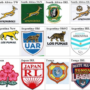 Peut inclure: Une collection de douze écussons brodés présentant divers logos d'équipes sportives, notamment les Springboks sud-africains, les Pumas argentins, la Japan Rugby League et la Tonga National Rugby League, disposés en une grille de quatre rangées et trois colonnes.