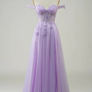 Robe de bal chic avec épaules dénudées, robe de soirée violette, robe de soirée trapèze en tulle avec dentelle, robe de soirée faite main, robe de bal personnalisée