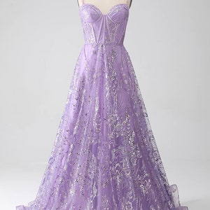 Séduisante robe de bal trapèze, Robe de princesse à fines bretelles, Robe de soirée avec paillettes, Robe de soirée lilas, Robe de soirée personnalisée faite main