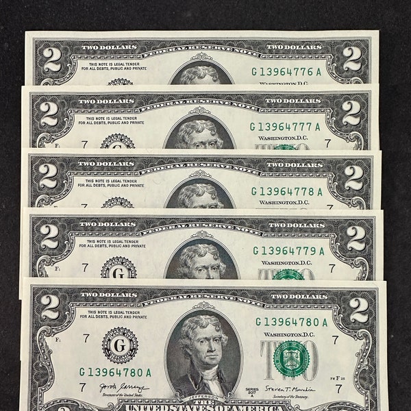 5 CRISP uncirculated 2 dollar bills - consecutive serial numbers!