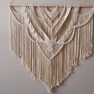 Modern Macrame wall Hanging - Boho Woven Wall Hanging - housewarm gift - Handwoven Yarn wall hanging