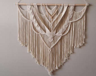 Modern Macrame wall Hanging - Boho Woven Wall Hanging - housewarm gift - Handwoven Yarn wall hanging