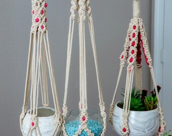 Macrame Plant Hanger with Daisy Flower – Boho Hanging Planter, Gift for Plant Lover, Indoor Plant Holder, Mother's Day Gift, Home Decor