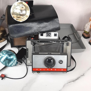 Polaroid Land Model 220 + Case + 2 Flash Holders