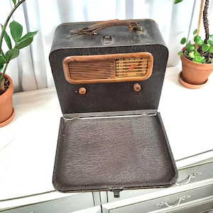 Vintage 1941 Philco Portable Radio VERY RARE!