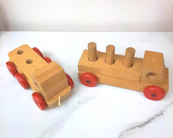 Vintage handgemaakt houten vrachtwagenspeelgoed